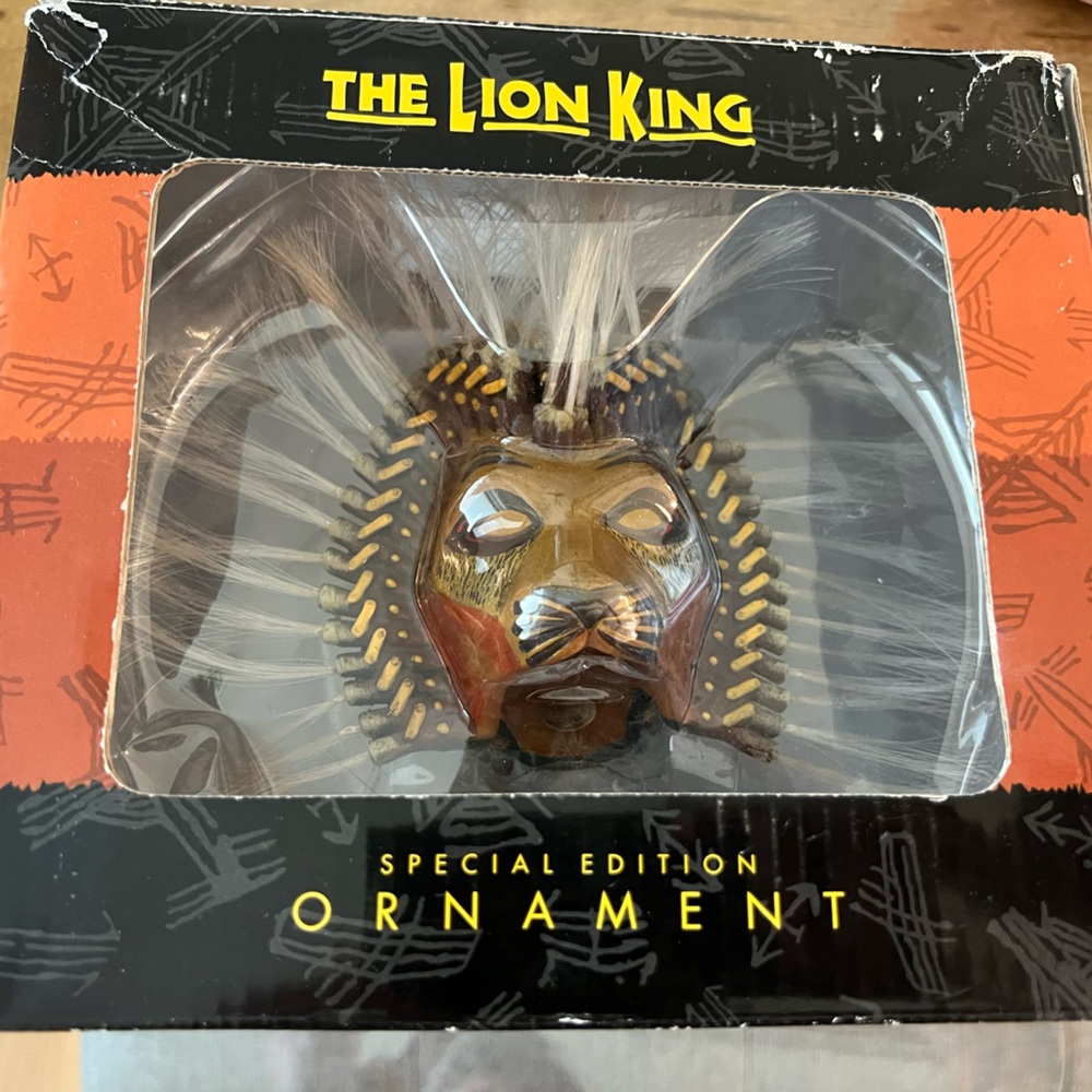 Disney The Lion King Special Edition Ornament - Gold and Black